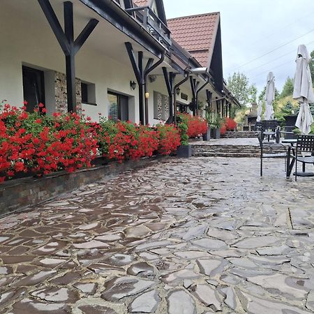 Contele Vladimir Hotel Бран Екстериор снимка