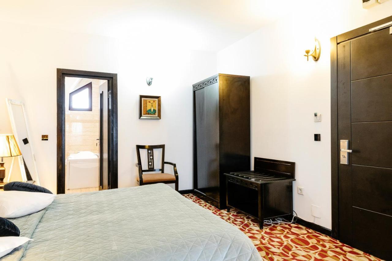 Contele Vladimir Hotel Бран Екстериор снимка
