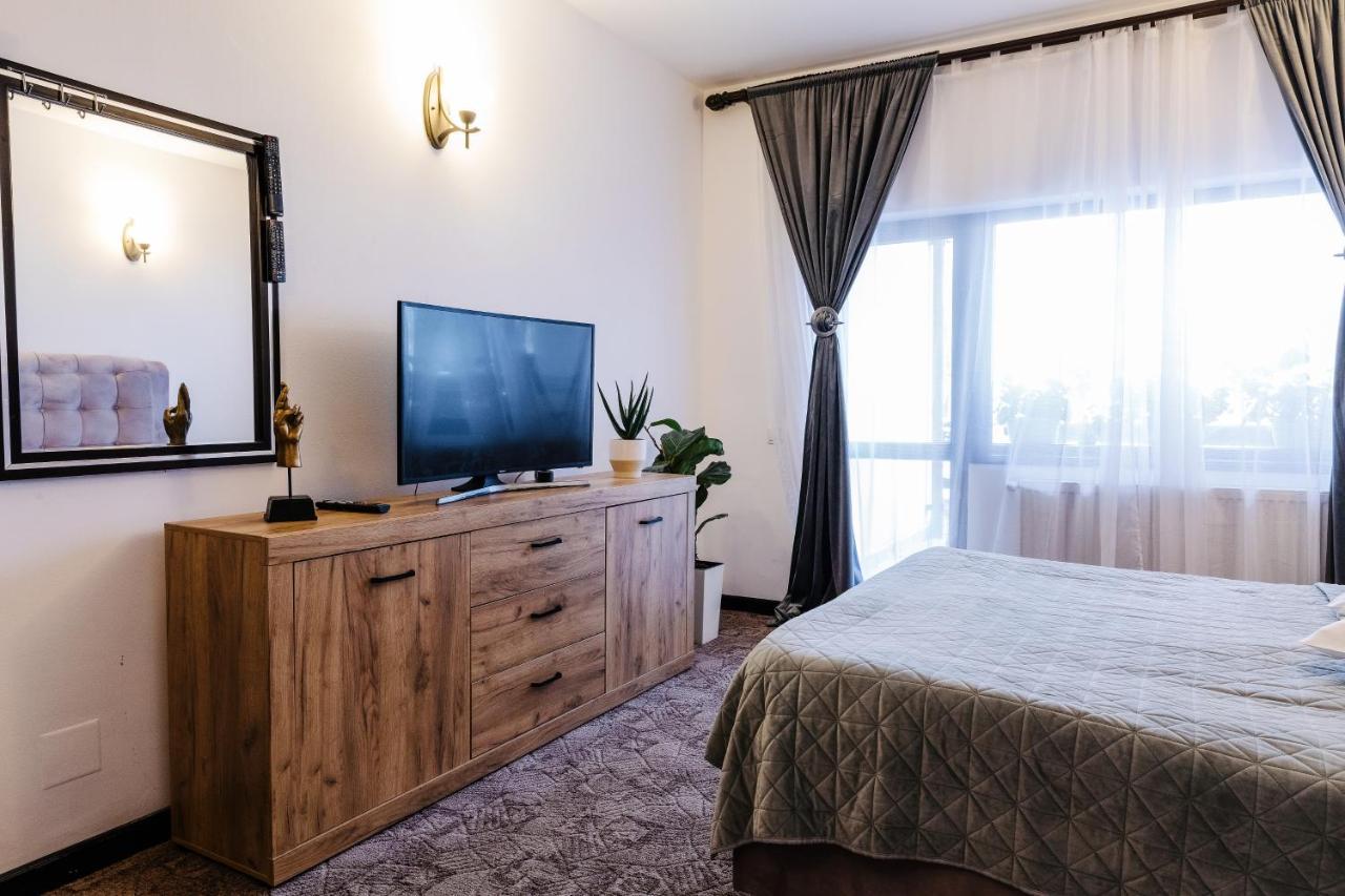 Contele Vladimir Hotel Бран Екстериор снимка