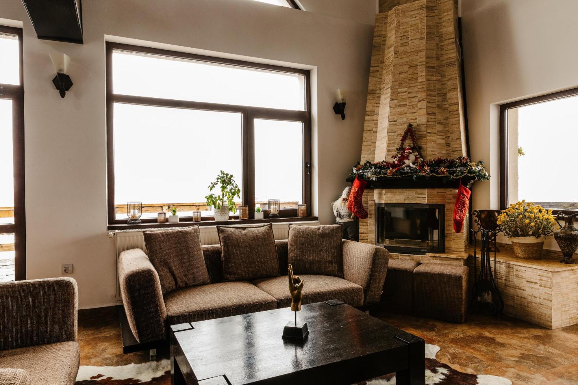 Contele Vladimir Hotel Бран Екстериор снимка
