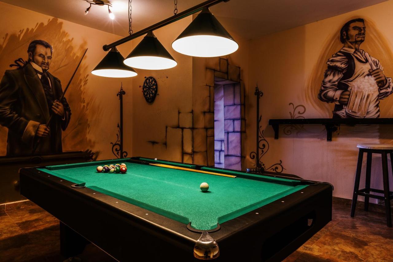 Contele Vladimir Hotel Бран Екстериор снимка